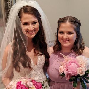 Meet your Posher, Elyssa